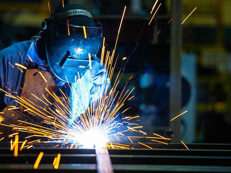 钣金加工中对焊接缺陷、焊接不良的根本解决办法-中山银川逸飞信息技术有限公司