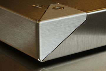 精密钣金折弯弯曲工艺中的决定因素有哪些？-中山银川逸飞信息技术有限公司